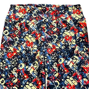 Lularoe TC graphic over floral leggings. OG designer Patrick quality & fit